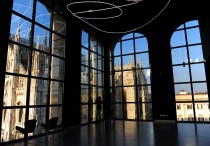 The top floor of Milan's Museo del Novecento, from where you have a wonderful view over the cathdral square. The museum houses Italian art of the 20th century, including works by De Chirico, Manzoni, Carrà and many others.