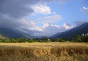 A summer shower approaching in the Valle di Gizio 