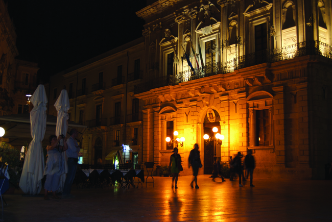 Piazza Duomo at night