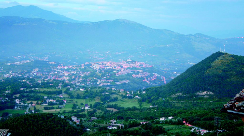 from Fumone, view into Abruzzo
