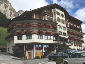 Hotel Sassongher, Dolomites