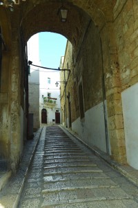 *16. Conversano, gate through ancient city wall © Jane Gifford 2013