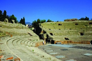 *Pozzuoli_amphitheatre001