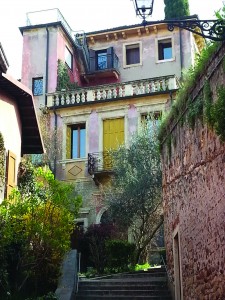 *villas along the cobbled steps