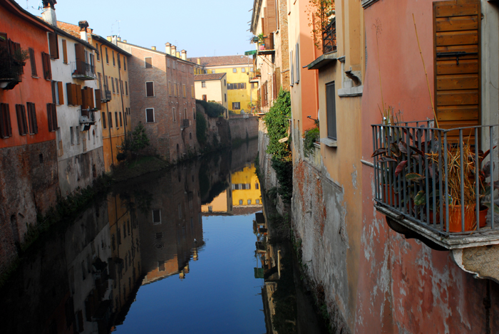 Mantova's canal seen from via Pomponazzo