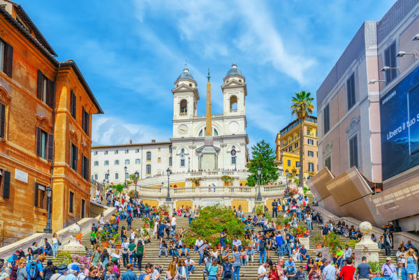 Spanish steps in rome crowded with tourists