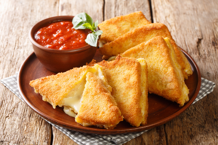 Fried mozzarella sandwich