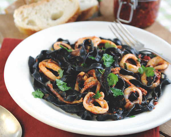 Cuttlefish pasta with squid