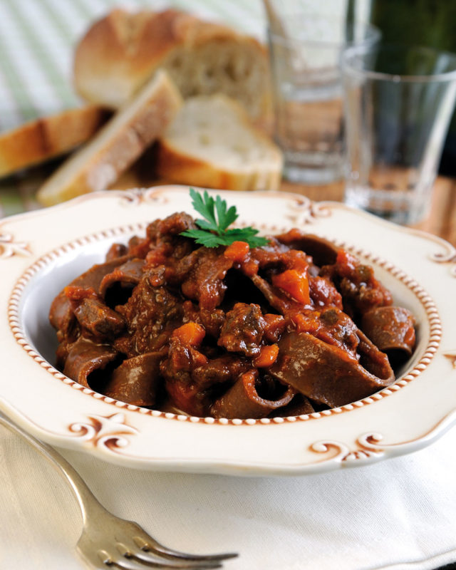 Chocolate-flavoured pappardelle with wild boar ragù