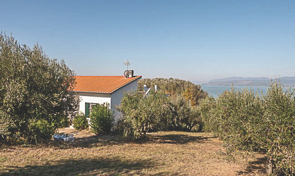 Villa vista lago, Umbria, Italy