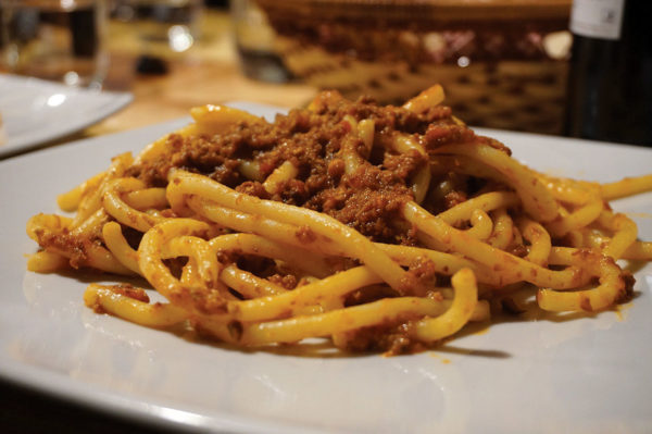 Pici con ragù, meat sauce with spaghetti