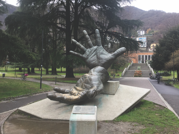 Como sculpture