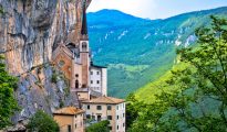 Madonna Della Corona