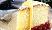 Paradise cake with hot zabaglione