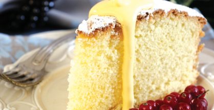 Paradise cake with hot zabaglione