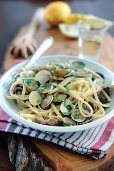 Linguine with clams