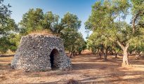 stone hut in salento, puglia. ITS Italy rennovation