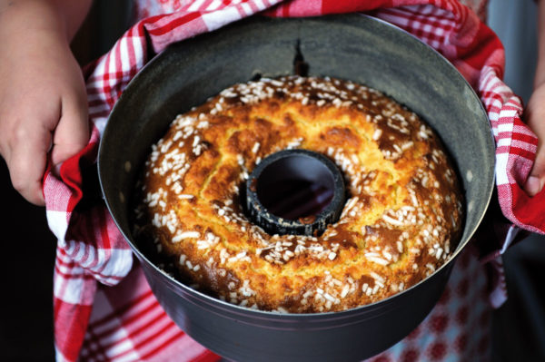 Country ring cake (ciambella rustica)