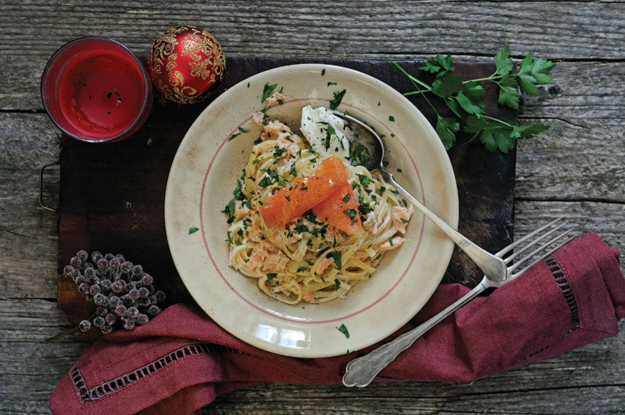 Linguine with smoked salmon