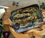 Stuffed baked courgettes