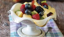 Fruit salad with cream