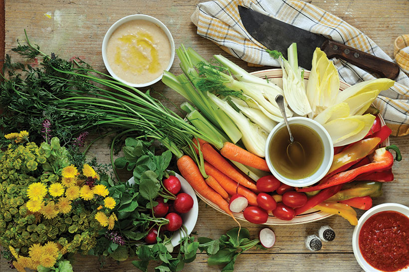 Pinzimonio vegetable selection with dips