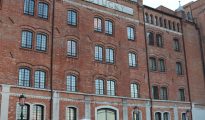 Front-of-Hilton-Molino-Stucky-with-Aromi-restaurant