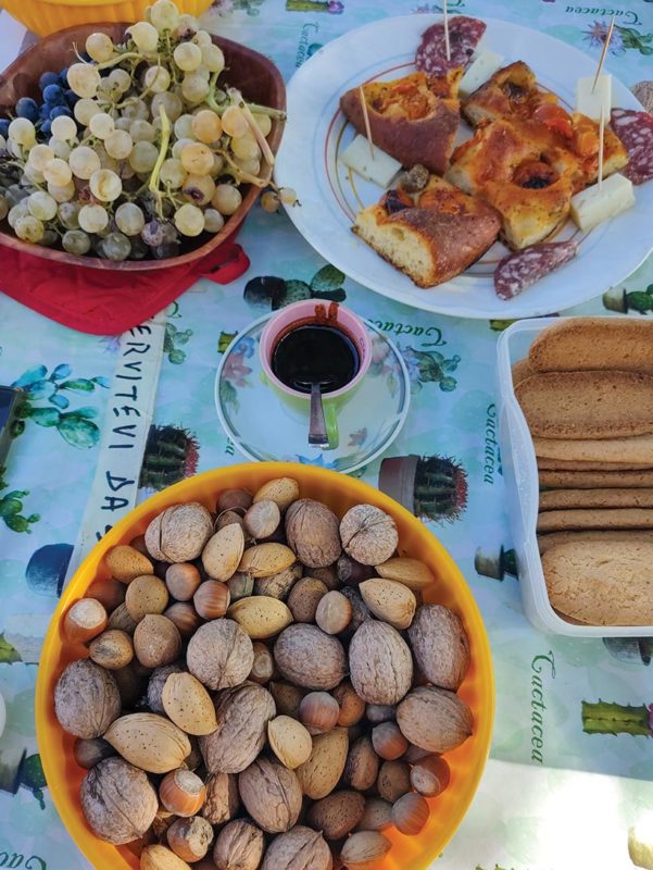 snacks along the Via Peuceta