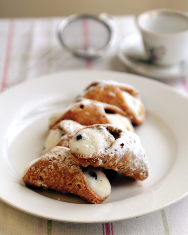 easy cannoli recipe italian dessert