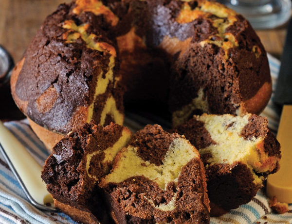 Chocolate and Vanilla Ciambella (Ring Cake)