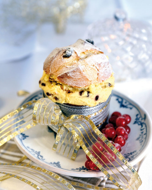 Filled Mini Panettoni