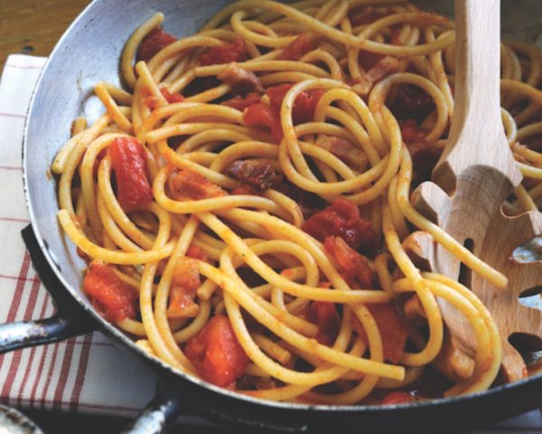 Bucatini all’Amatriciana spaghetti dish