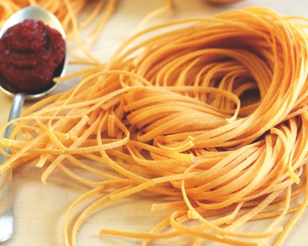 Tomato Spaghetti pasta with slight orange hue